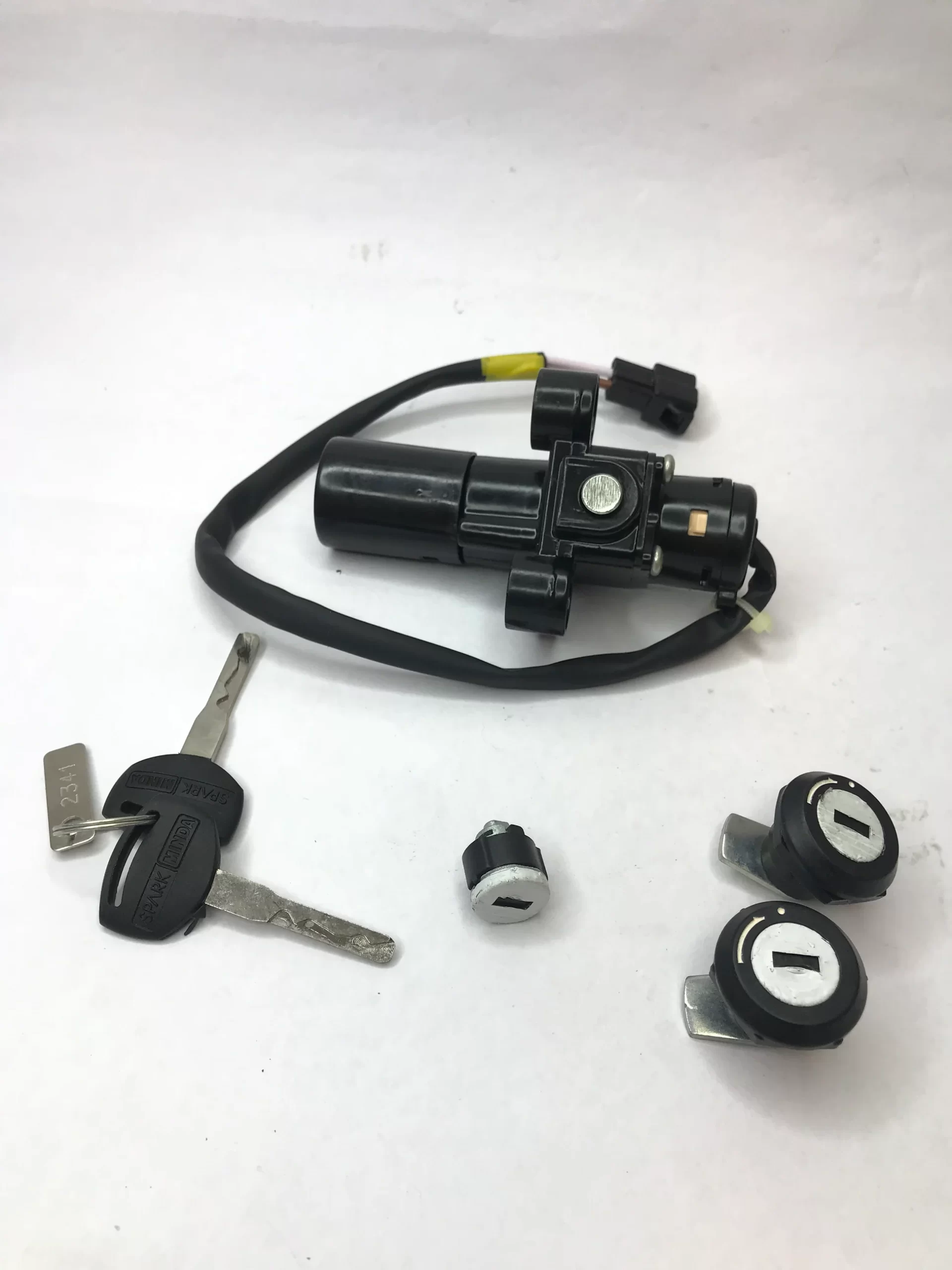 Pulsar 220 tank shop lock set price